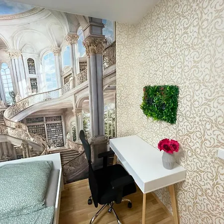 Zentral Gelegenes Mit Balkon In アパート *