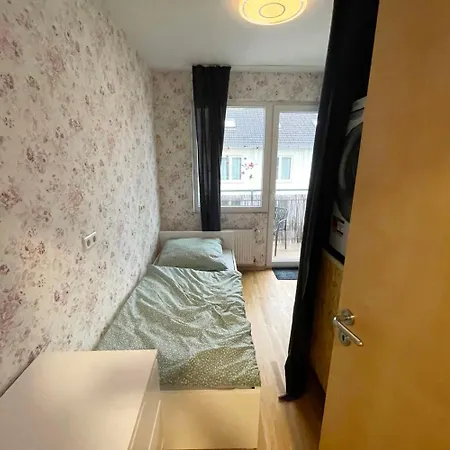 Zentral Gelegenes Mit Balkon In * オーバーハウゼン